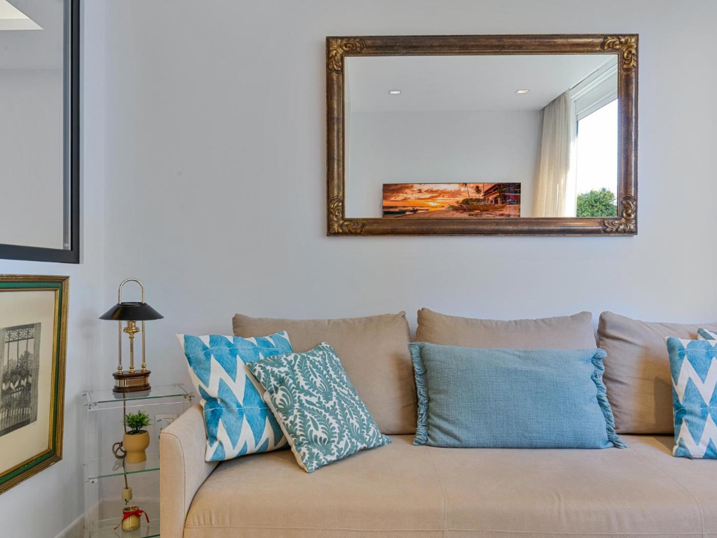 SEALIGHT - In front of the beach, with pool, in the Golden Mile