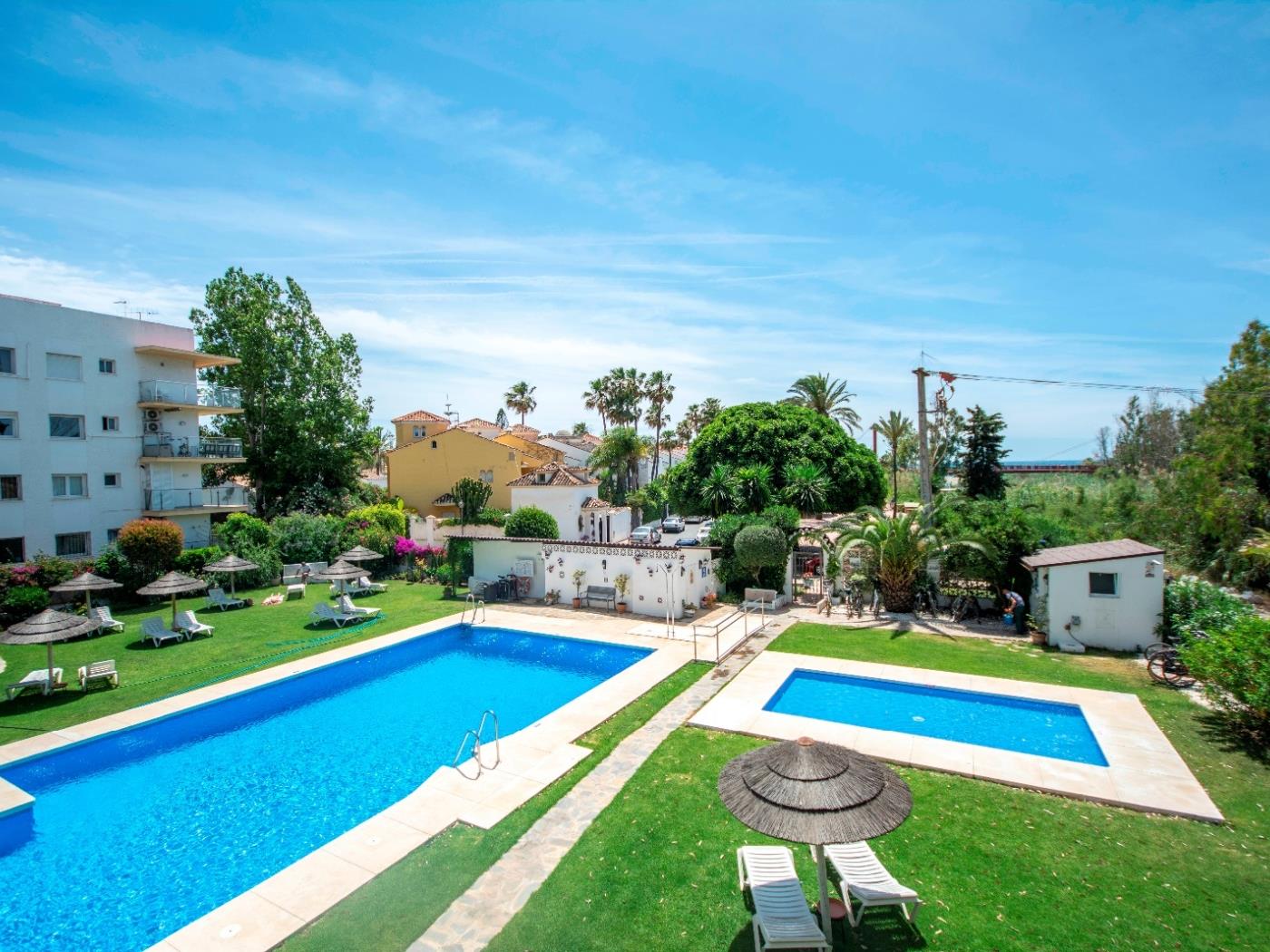 SEAPLACE - In front of the beach, with seaviews and pool, in the Golden Mile