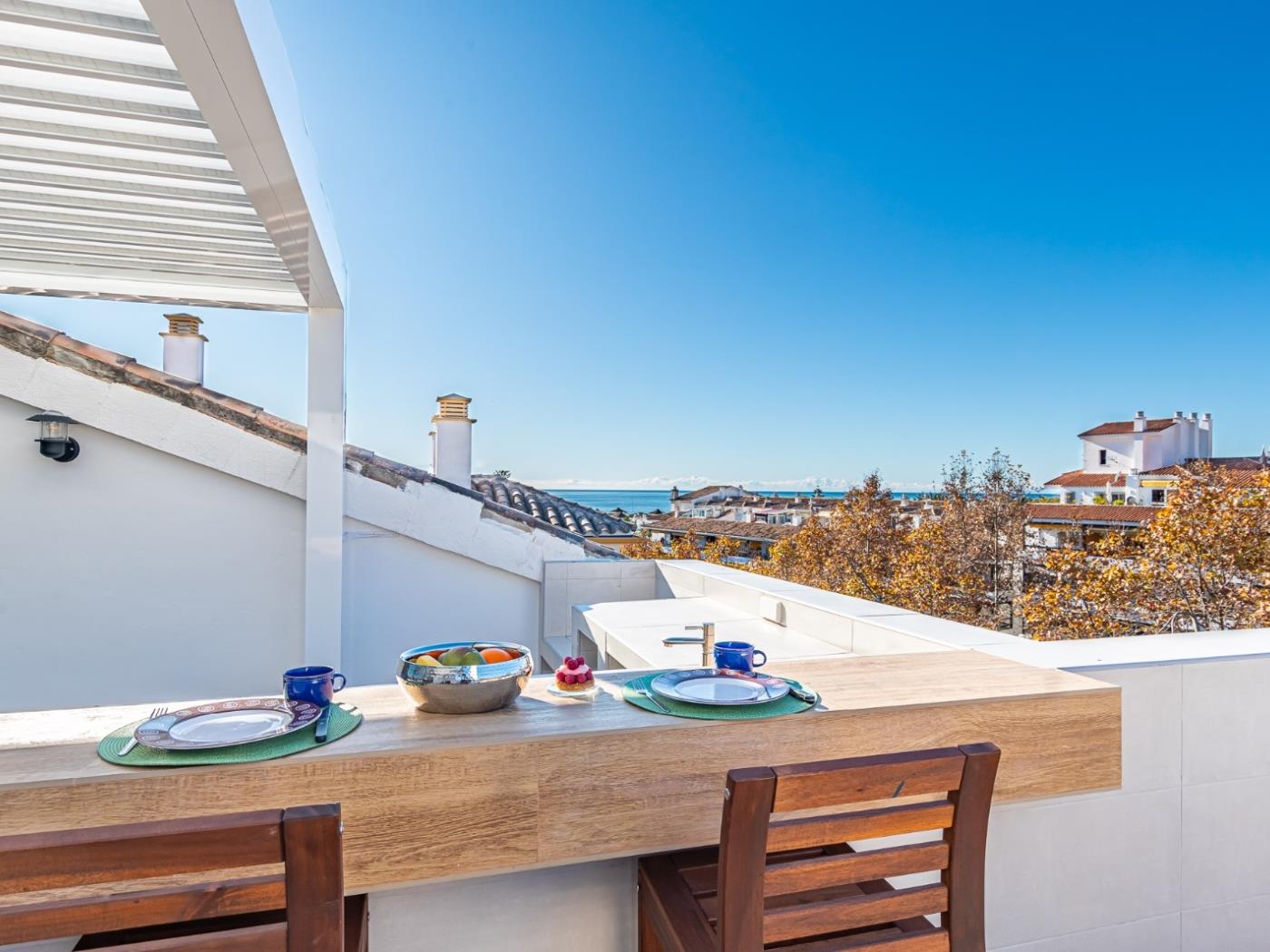 UNIQUE - Penthouse close to the beach, with pool, in the Golden Mile