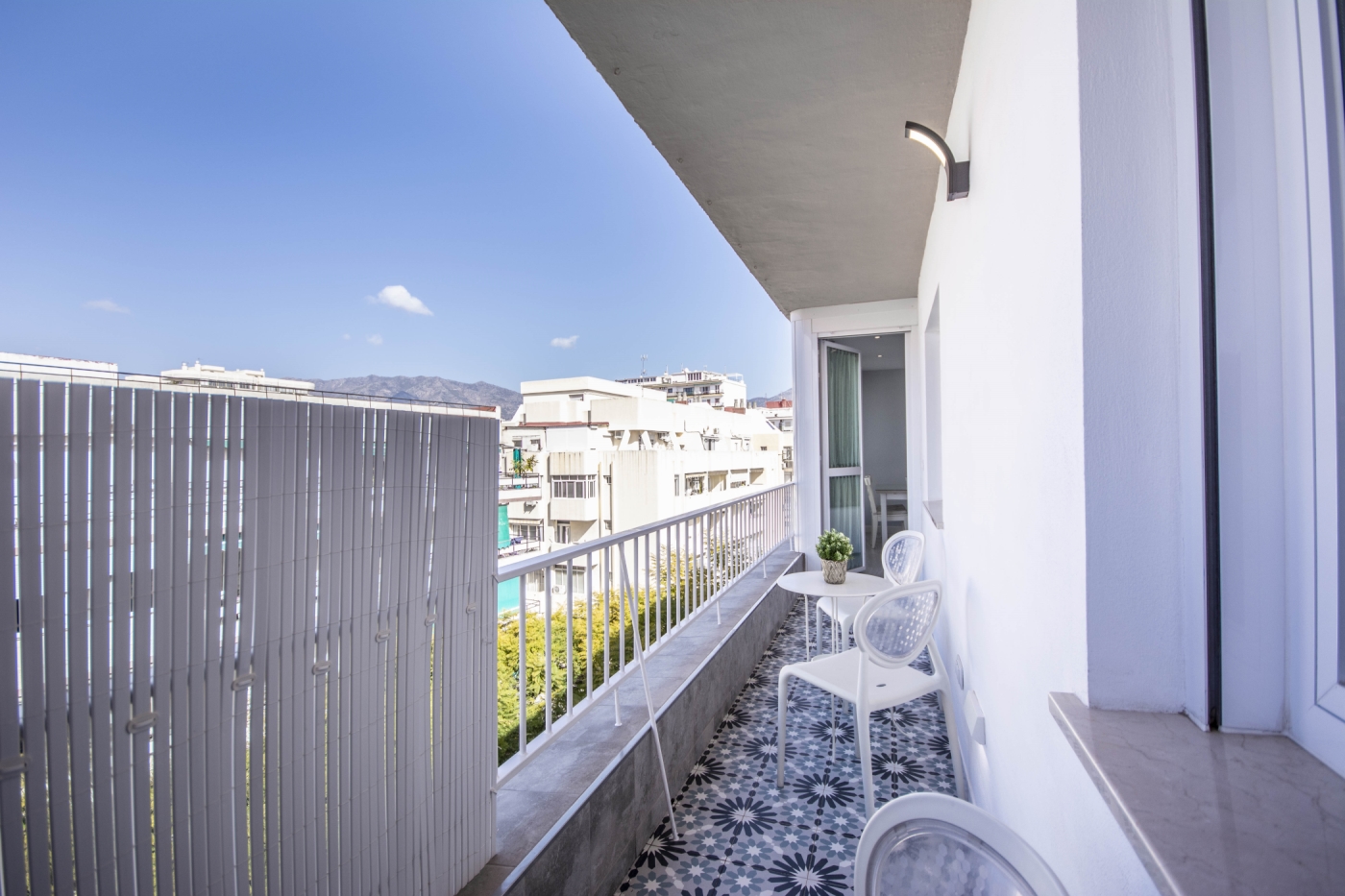 BRIGHTFUL - newly renovated apartment in Fuengirola