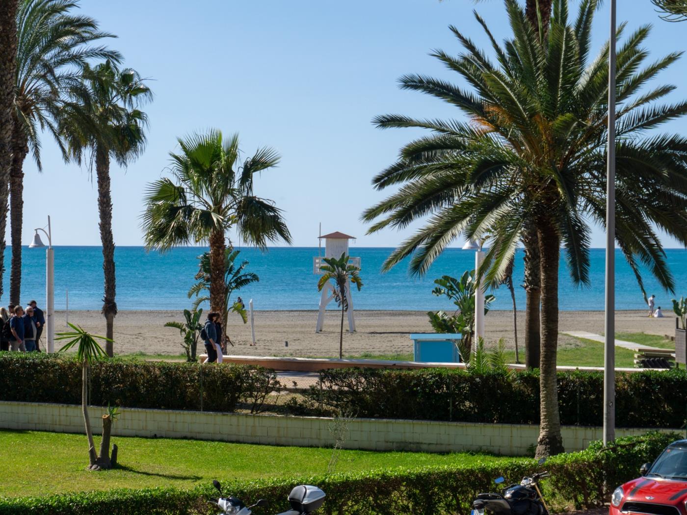 Gran Apartamento Cala del Moral Vistas al Mar en Málaga