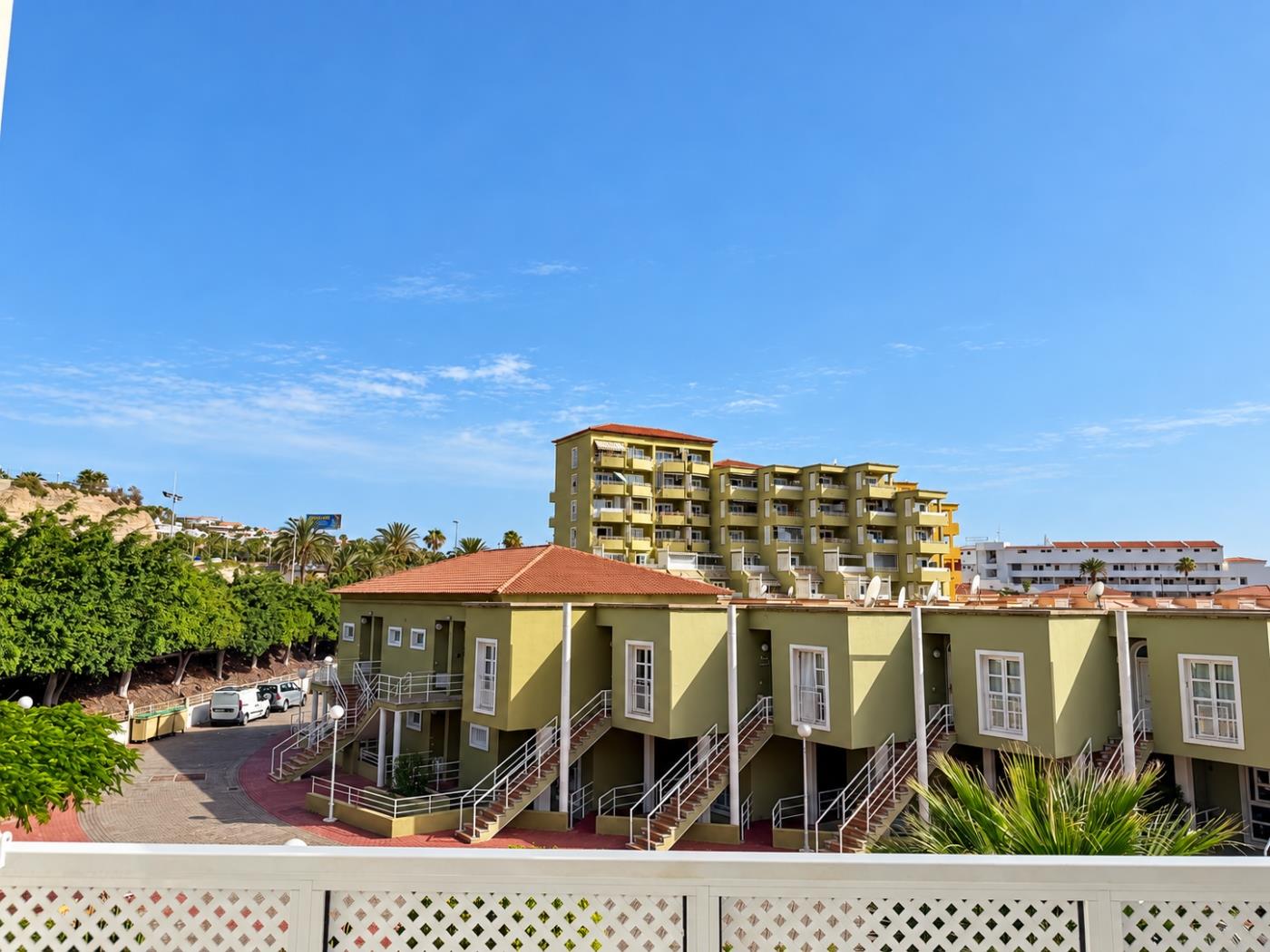 Апартаменты в комплексе Orlando рядом с пляжами и парками b Costa Adeje