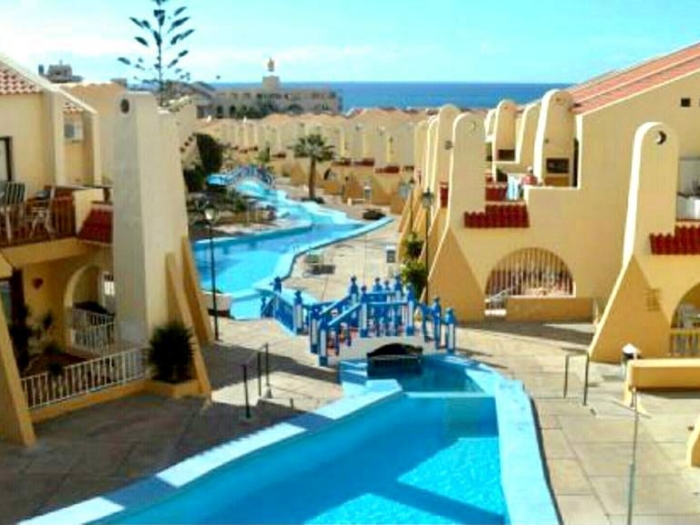 Apartamento vacacional en Mareverde con vistas a la piscina en Costa Adeje