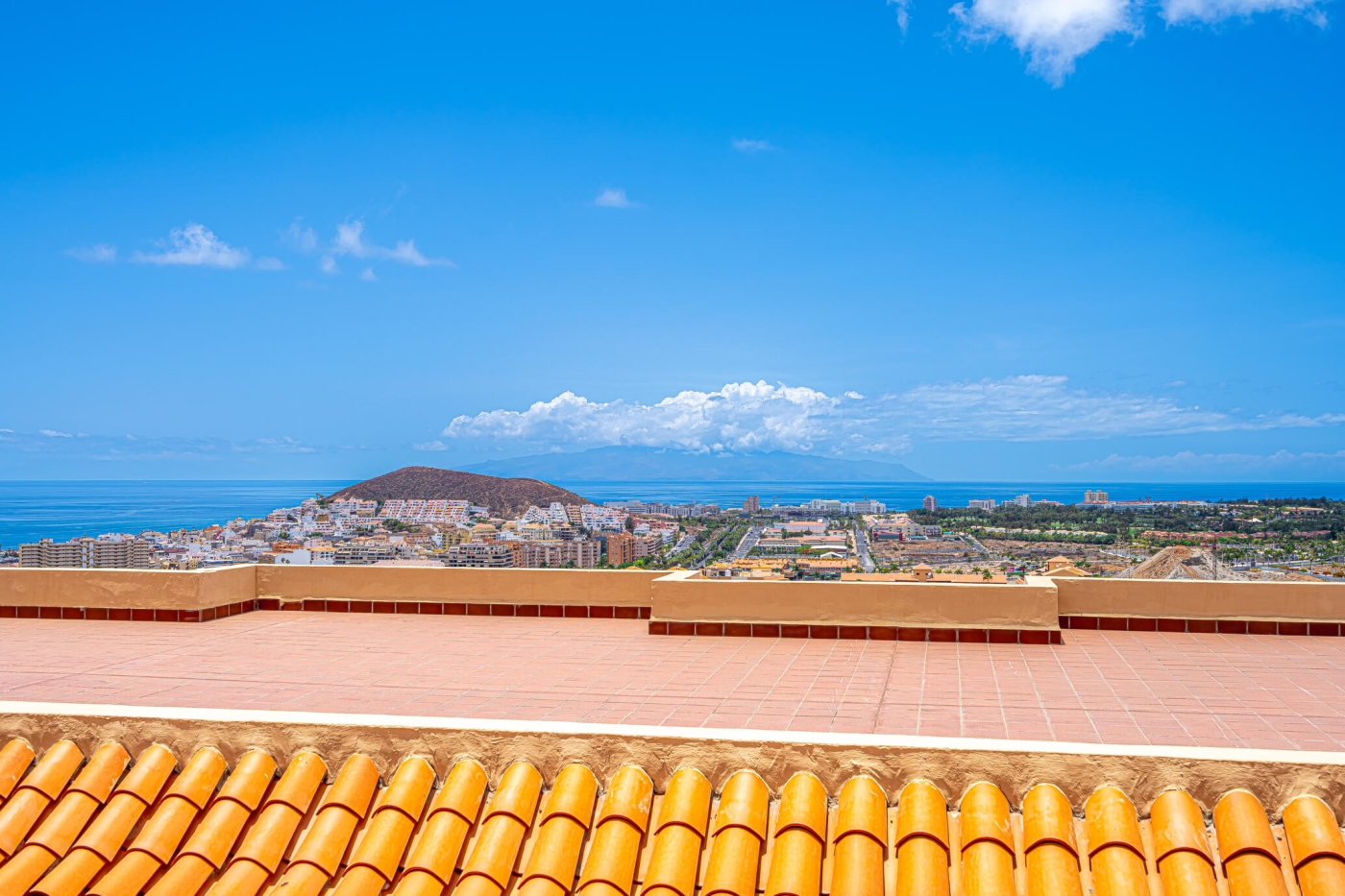 Apartamento con vistas a la última planta en Los Cristianos