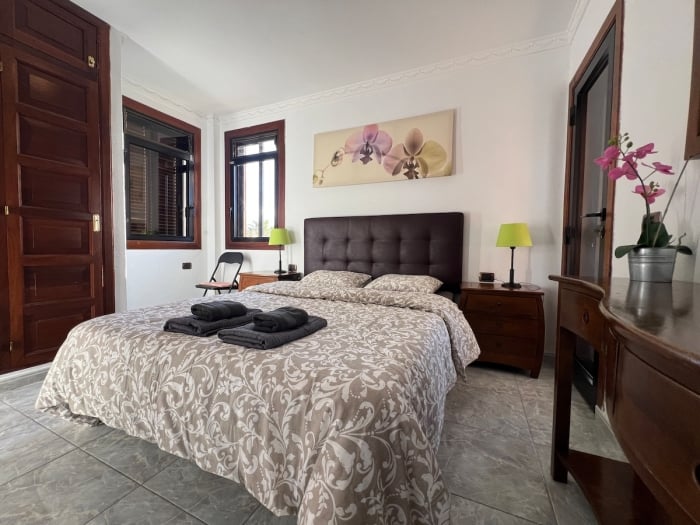 Paloma Sunset Suites b Los Cristianos