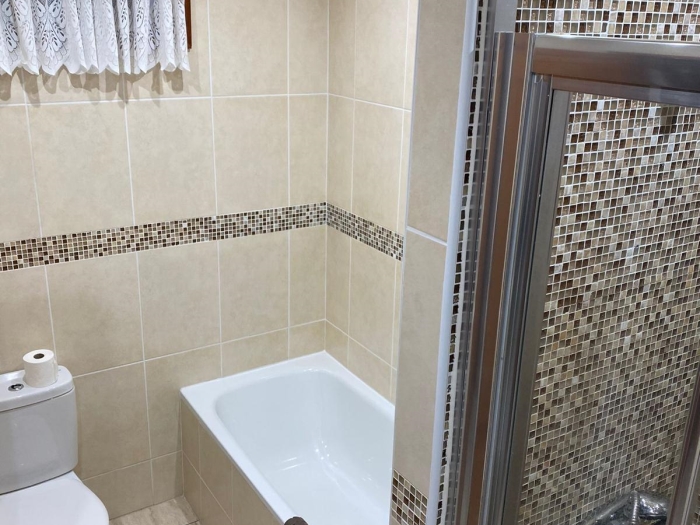 Апартамент в Ocean Park Suites с видом на бассейн, для семей b Adeje