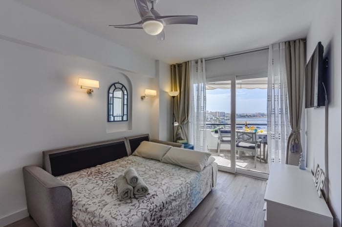 Fantastic view apartment overlooking the ocean in San Eugenio in Costa Adeje