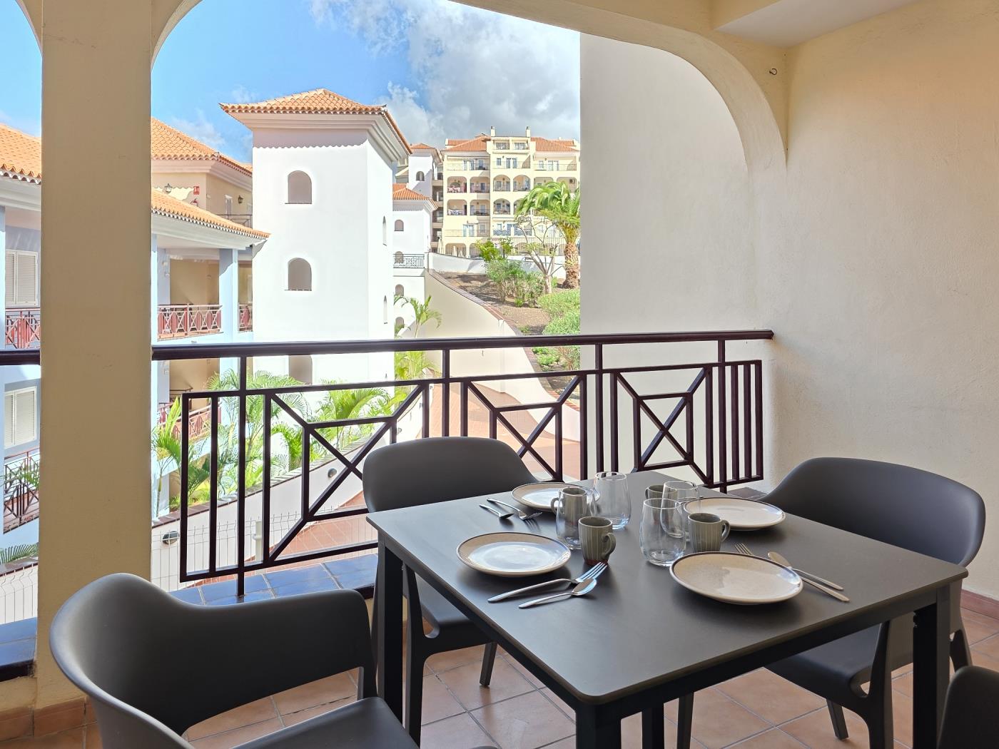 OBSIDIAN DINASTIA in Los Cristianos