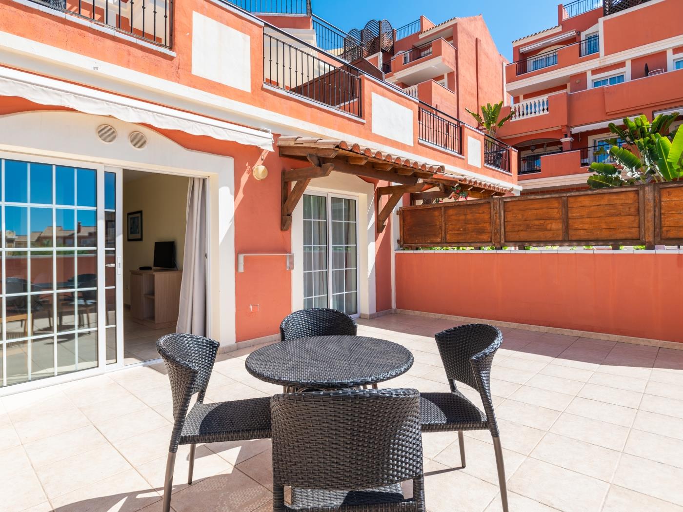 GRANADA PARK 2 ROOMS POOL VIEW in Arona