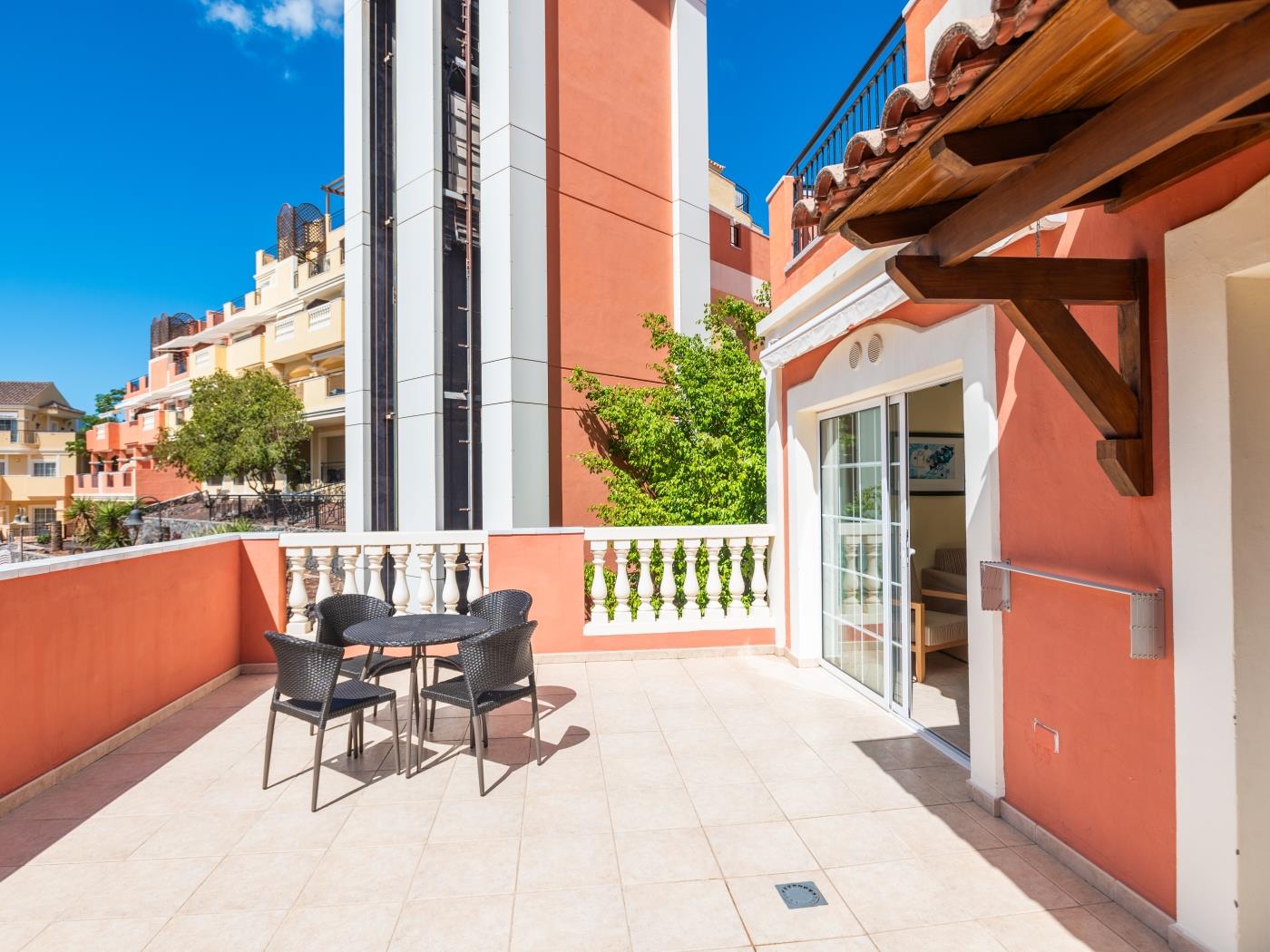 GRANADA PARK 1 ROOM GARDEN VIEW in Arona