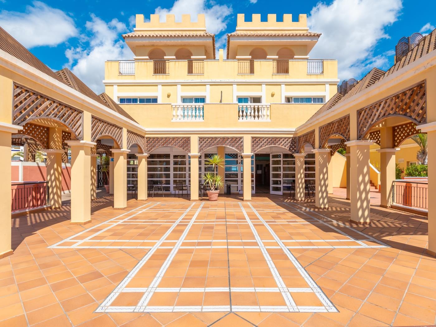 GRANADA PARK PREMIUM APARTMENT in Arona