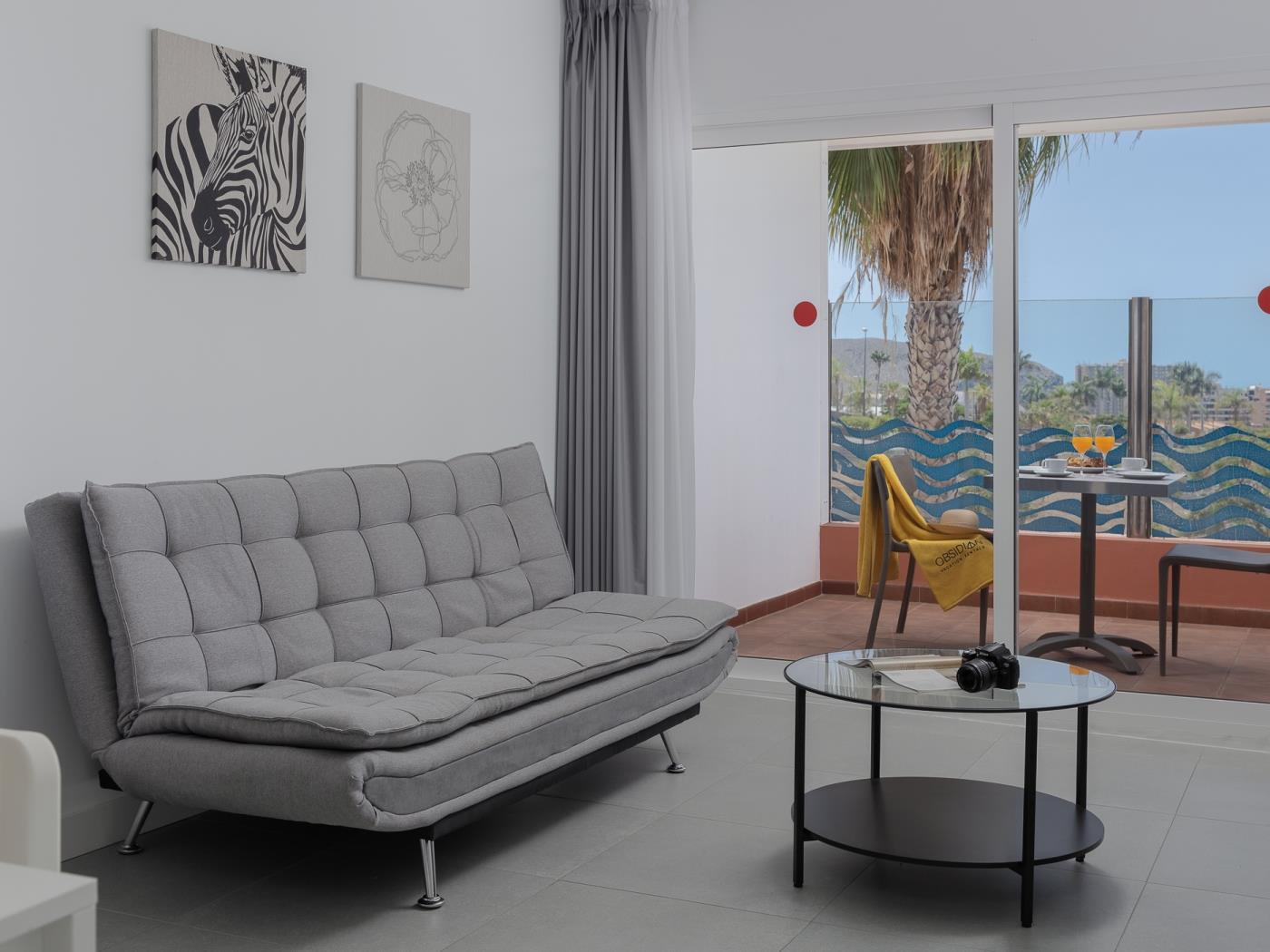 GRANADA PARK PREMIUM APARTMENT in Arona