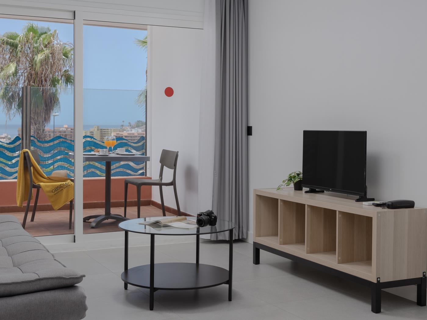 GRANADA PARK PREMIUM APARTMENT in Arona