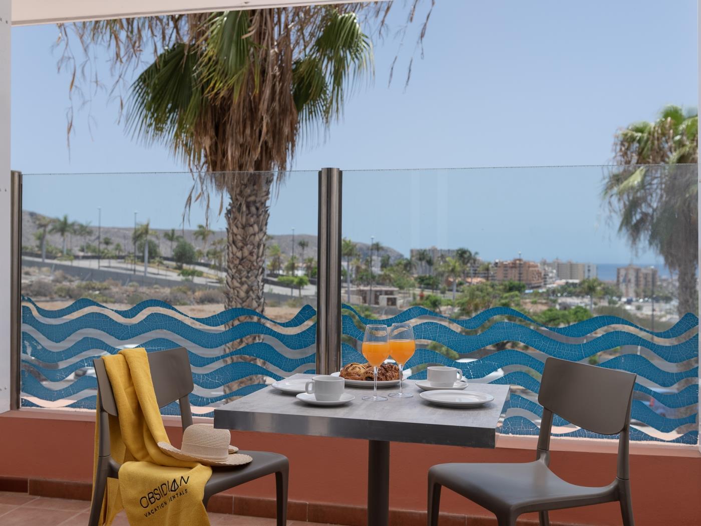 GRANADA PARK PREMIUM APARTMENT in Arona