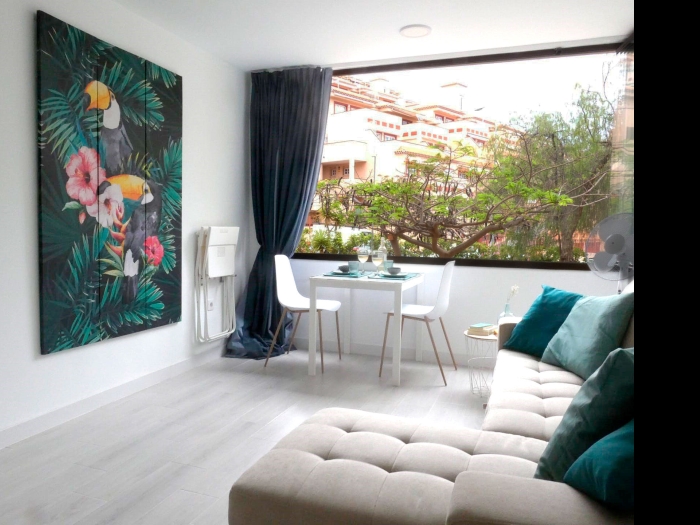 Sweet White Studio