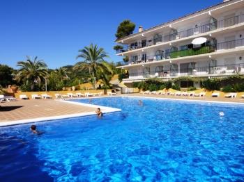 Comfortable apartments with swimming pool facing the sea. Ref. Cala Llevadó-46