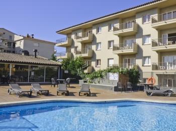 Apartments with terrace and communal pool. Ref. Tropik-24