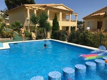 Wohnungen mit Schwimmbad. Ref. Mercury-46