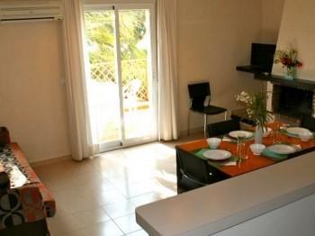 APCOSTAS Retiro Park ll / Trois Pièces